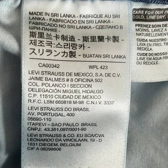 Levi's Classic Bermuda Denim Shorts in Lapis Midnight - Size 30 - Picture 8 of 10